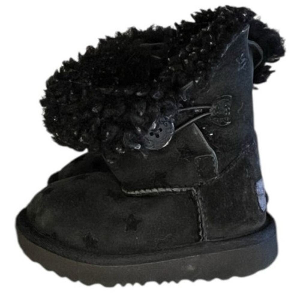 Girls UGG Bailey Button II Star Suede Faux Fur Lined Snow Boot Size 6 Black